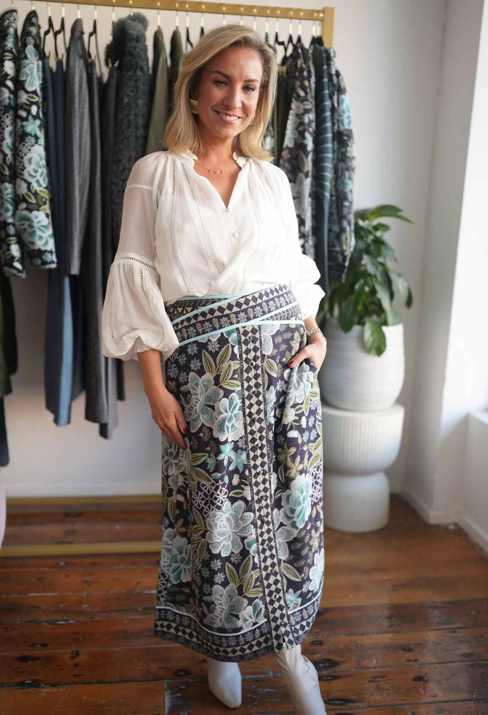 PETITE Harper Viscose Dobby Skirt in Dahlia Fields