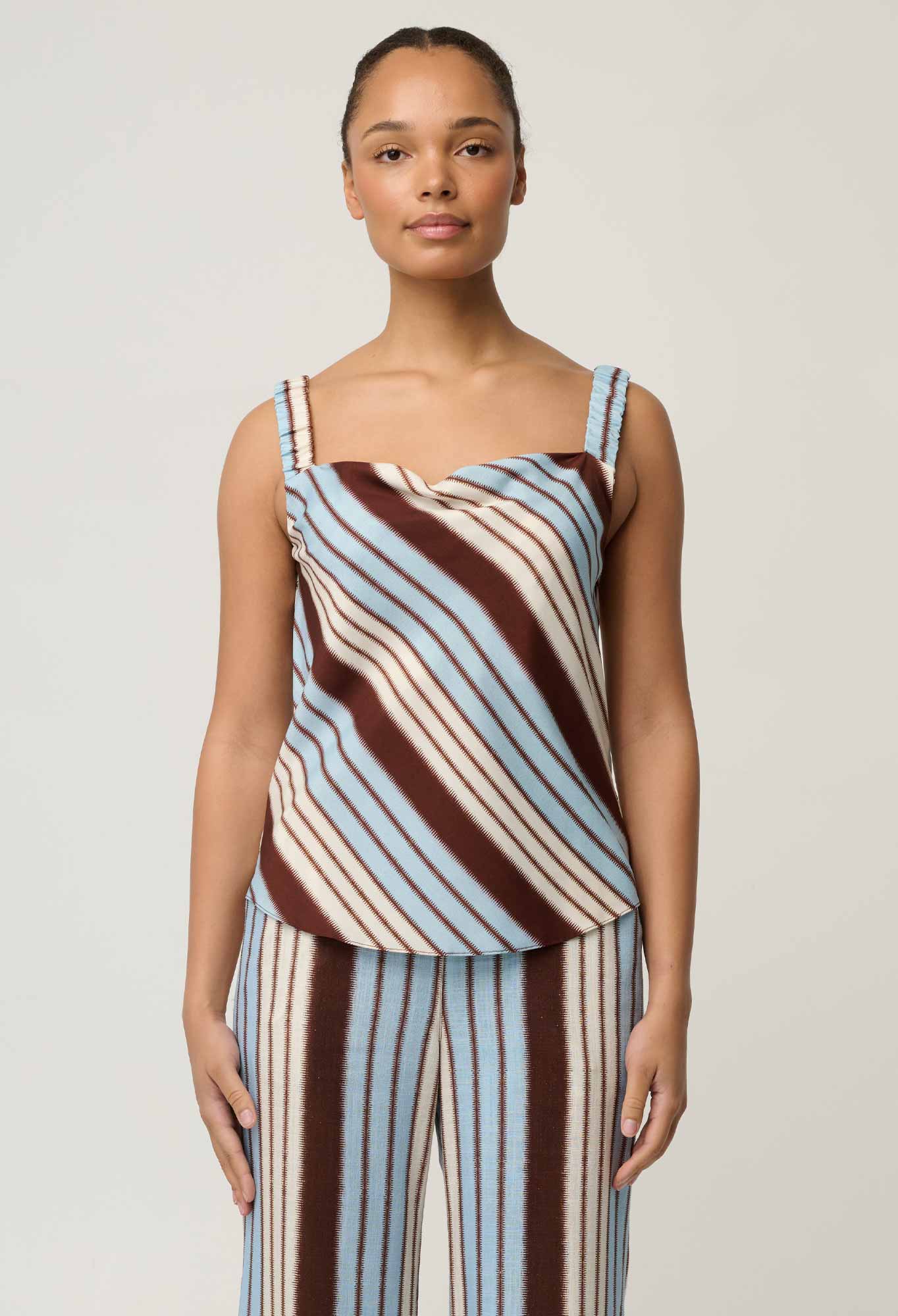 Shop > Tops