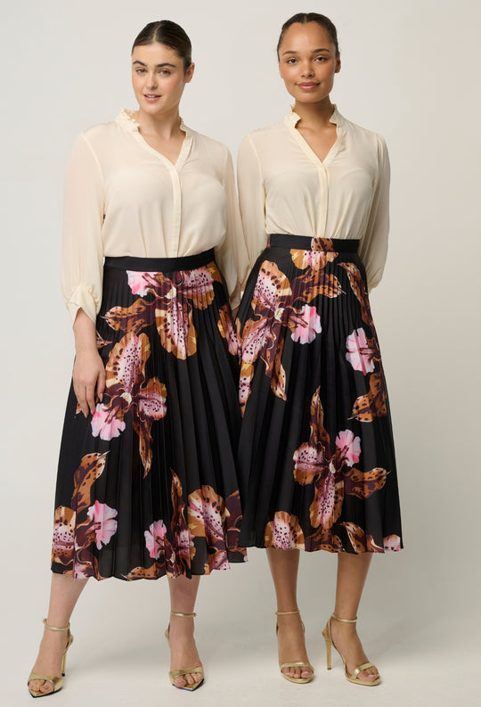 Chloe 100% Silk Criss Cross Cuffed Shirt in Cloud