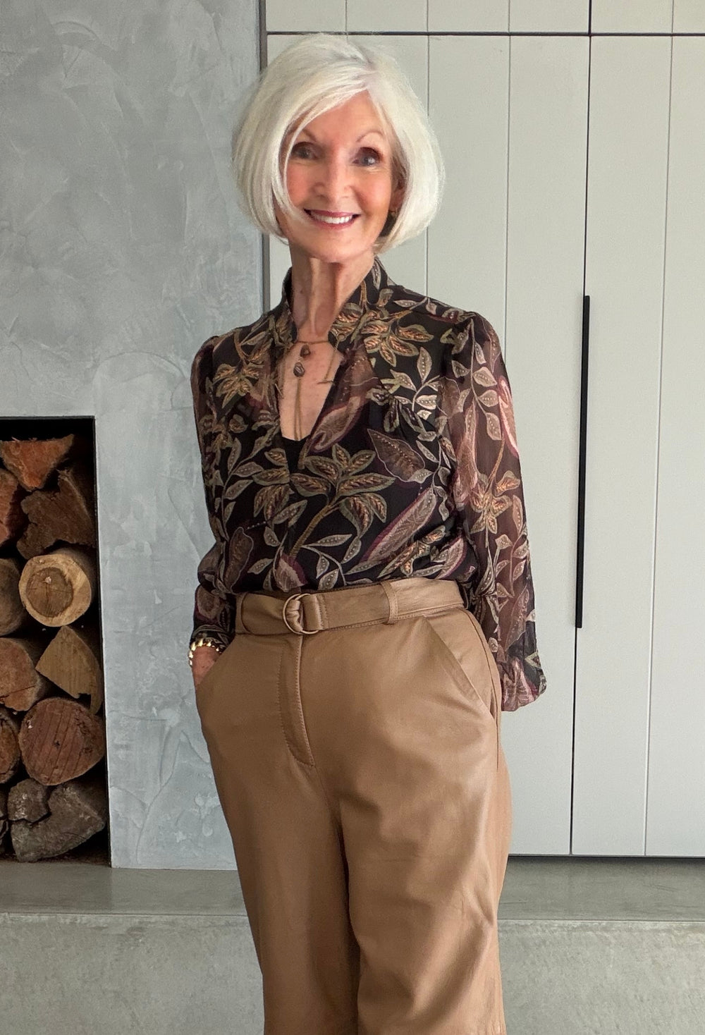 UNDER 5'4 Freya Sheer Viscose Blouse in Dark Tropique