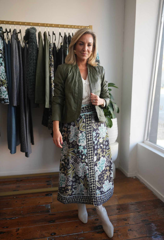 PETITE Harper Viscose Dobby Skirt in Dahlia Fields