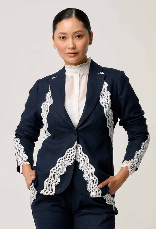 UNDER 5'4 Leandro Lace Viscose Stretch Blazer in Night Sky