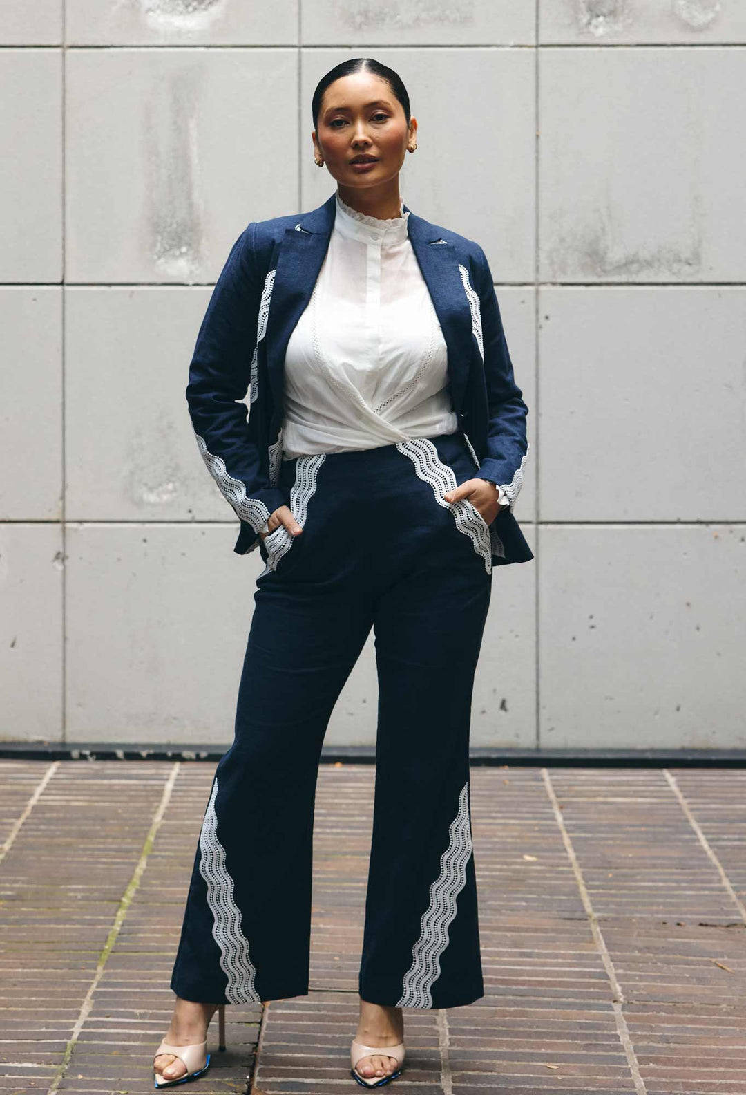 UNDER 5'4 Leandro Linen Viscose Stretch Pant in Night Sky