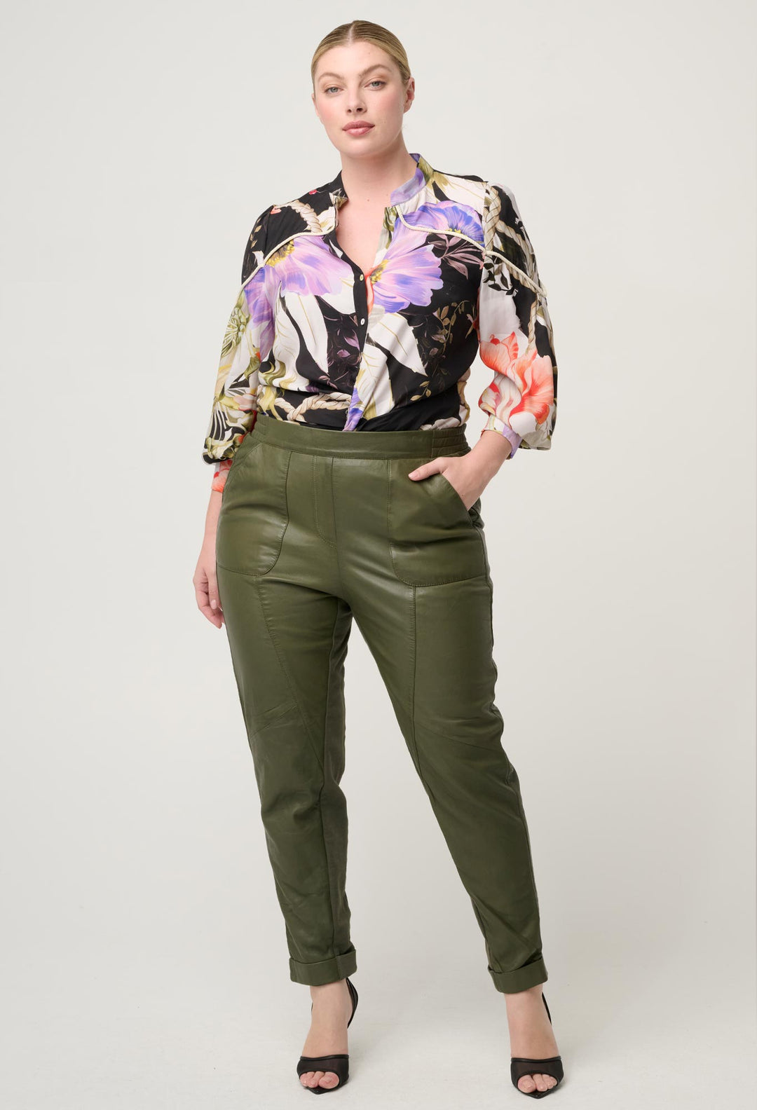 Sylvan Leather Jogger in Moss