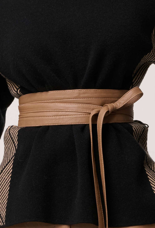 Milton Leather Belt in Husk