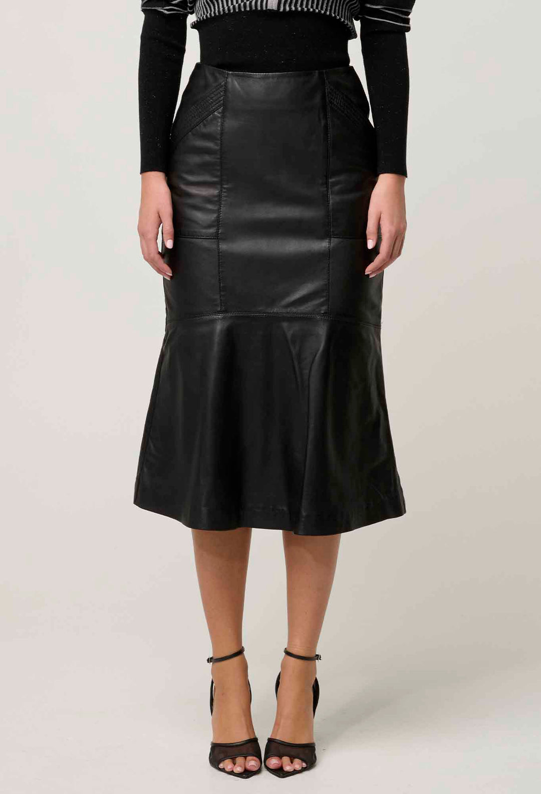 Mabel Leather Skirt in Onyx