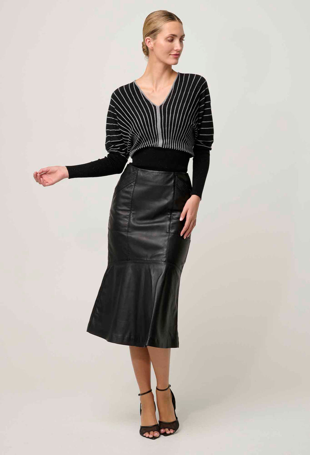 Mabel Leather Skirt in Onyx