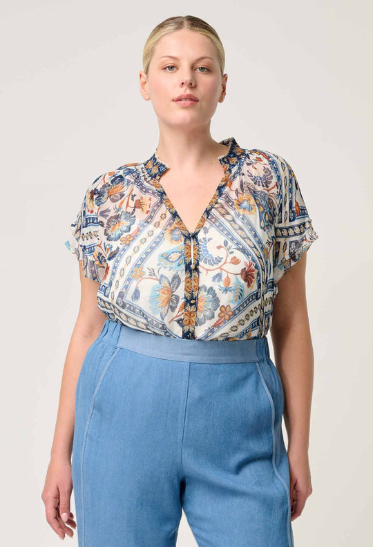 Calandra Viscose Yoryu Flutter Sleeve Top in Petinos Floros