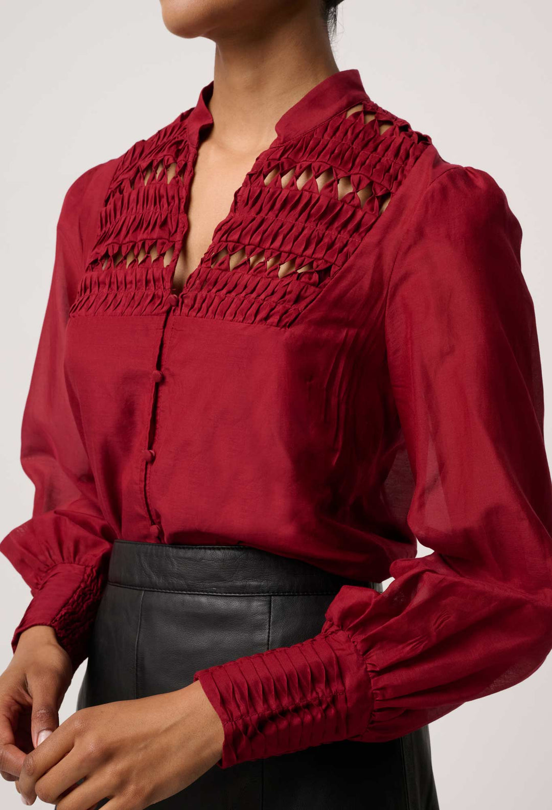 UNDER 5'4 Gillian Cotton Silk Smocked Shirt in Ruby