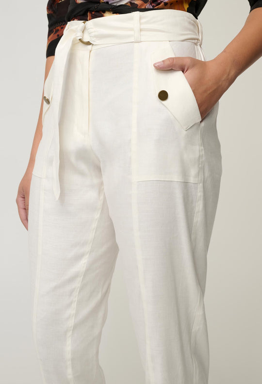 UNDER 5'4 Trinidad Linen Viscose Button Cuff Pant in Ivory