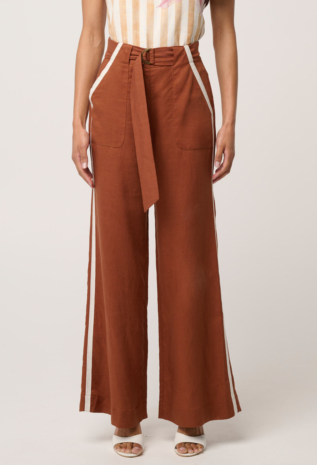 Grace Tencel Linen Contrast Bind Pant in Caramel