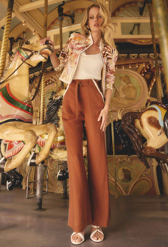 Grace Tencel Linen Contrast Bind Pant in Caramel