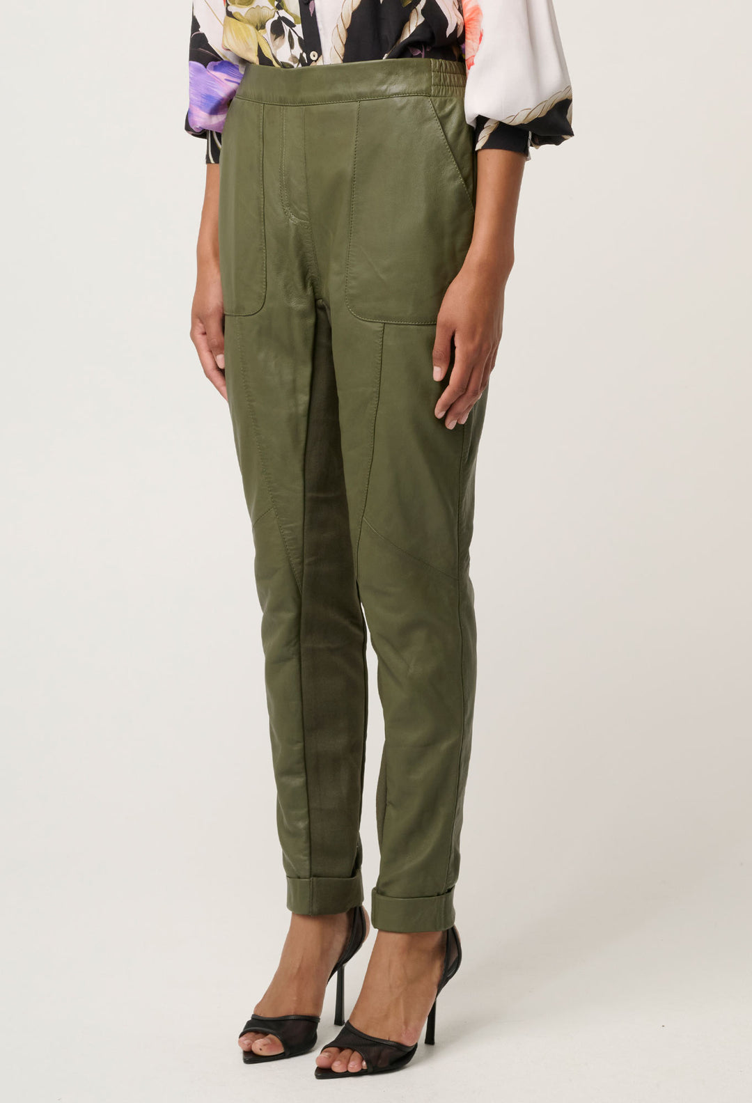 Sylvan Leather Jogger in Moss