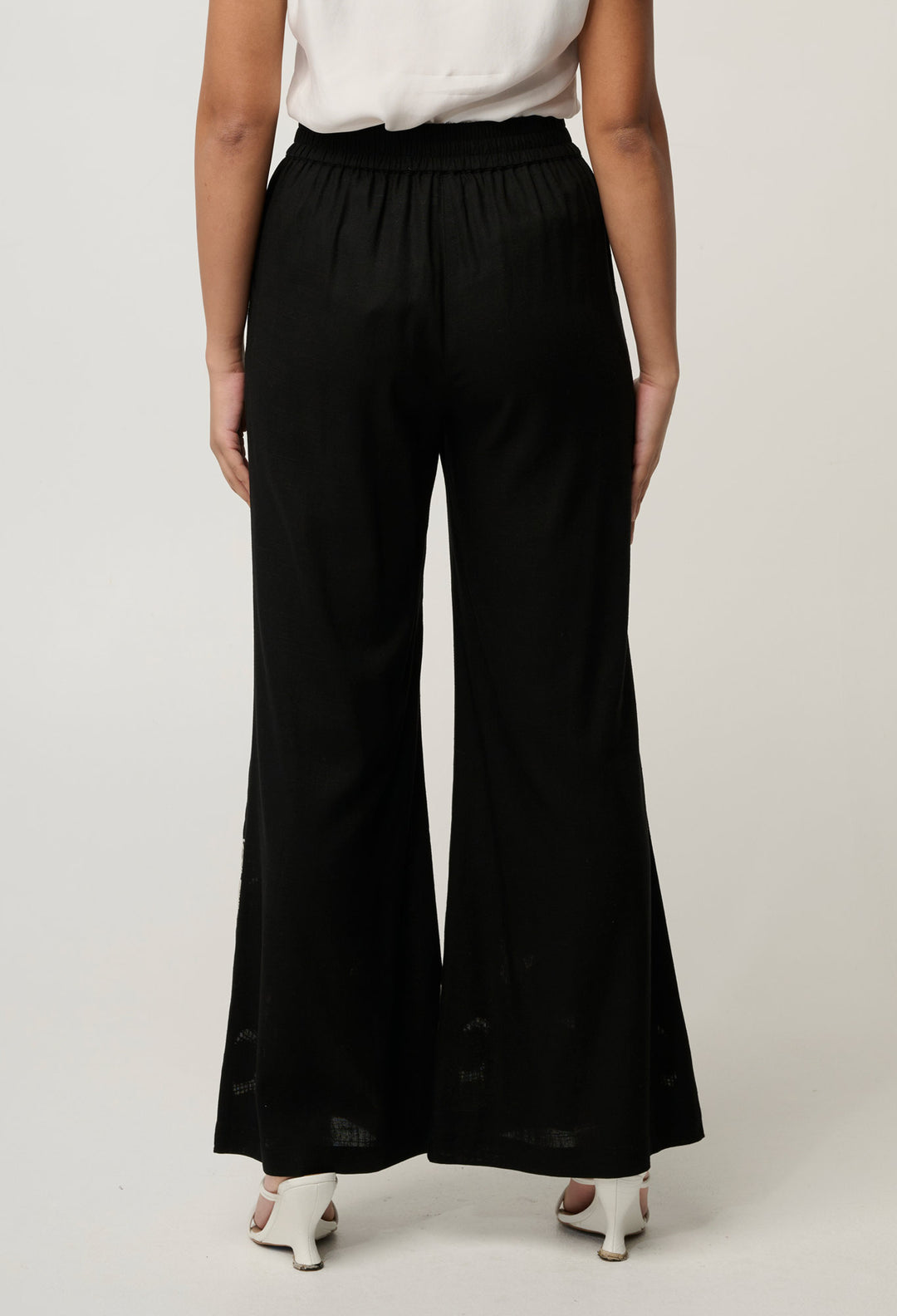 Willow Linen Viscose Embroidery Detail Pant in Black