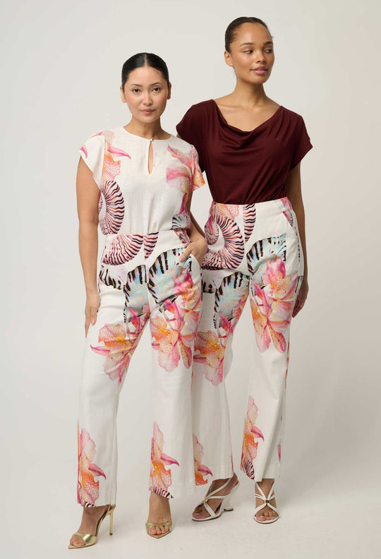 UNDER 5'4 Kelsey Stretch Linen Viscose Pant in Nautilus Bloom