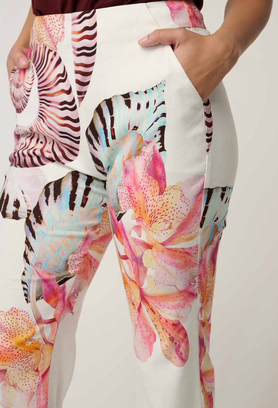 Kelsey Stretch Linen Viscose Pant in Nautilus Bloom