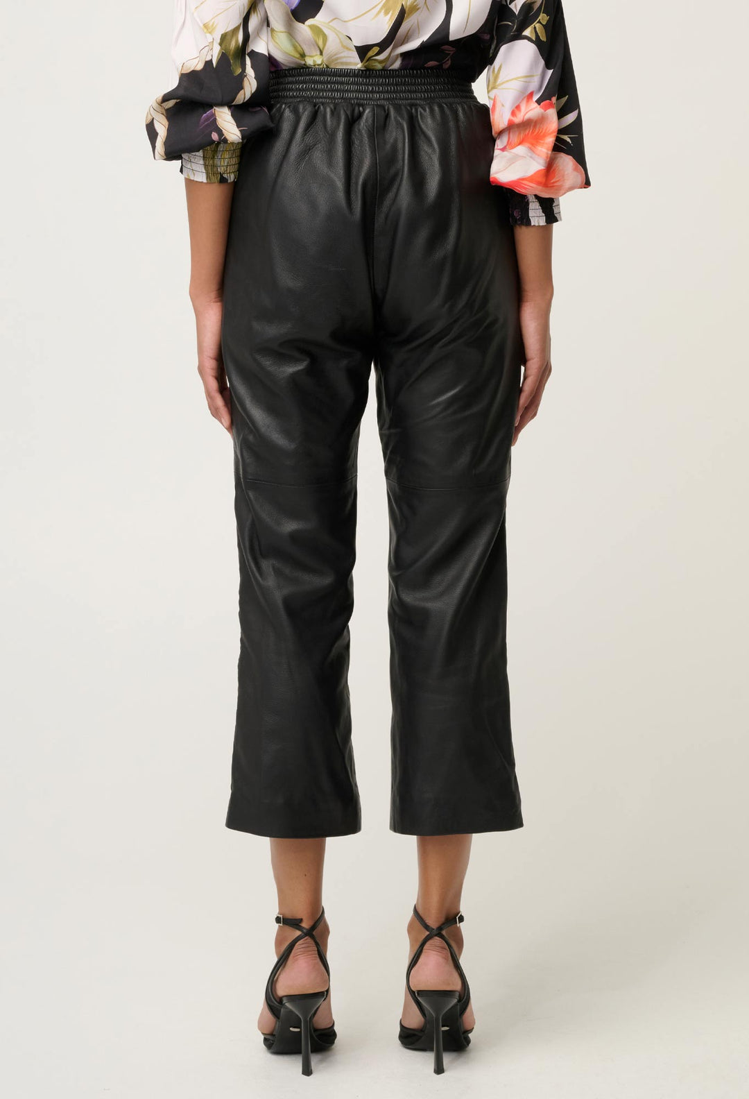 Montoya Leather Straight Leg Pant in Onyx