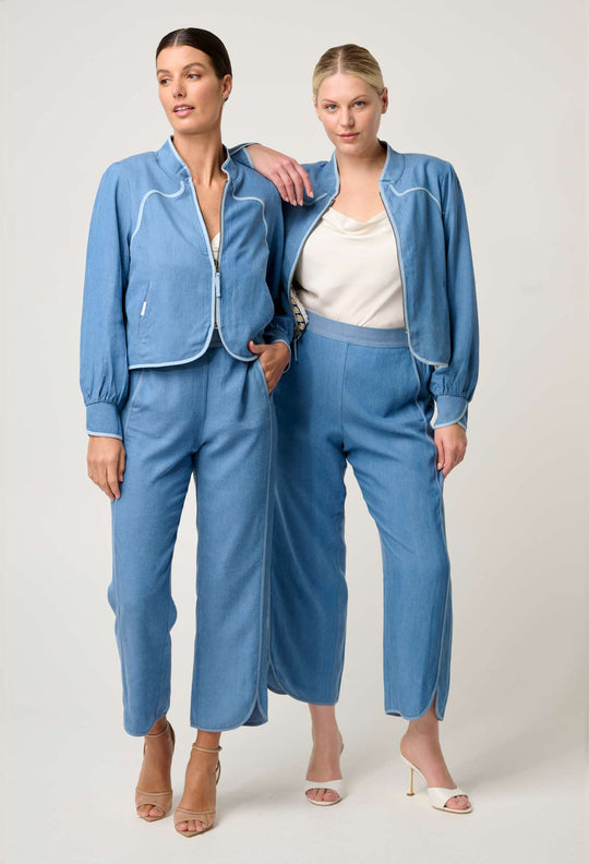 Aurora Reversible Viscose & Tencel Fringe Jacket in Petinos Floros / Blue Ash