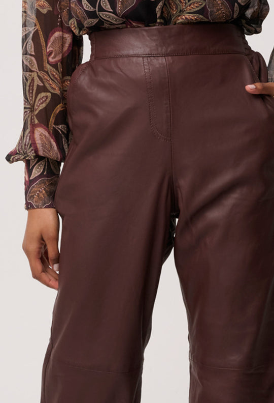 Joan Leather Elasticated Waist Straight Leg Pant in Oxblood