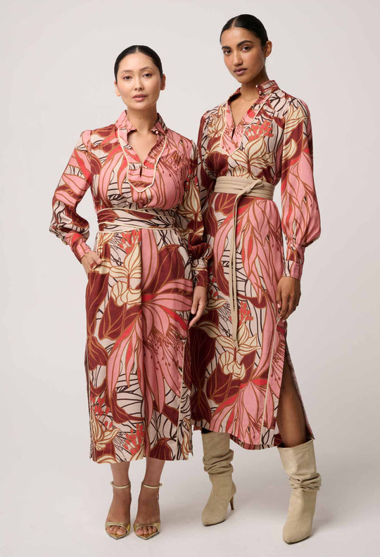 UNDER 5"4 Edith Viscose Blend Printed Column Midi Dress in Cathedral Botanic