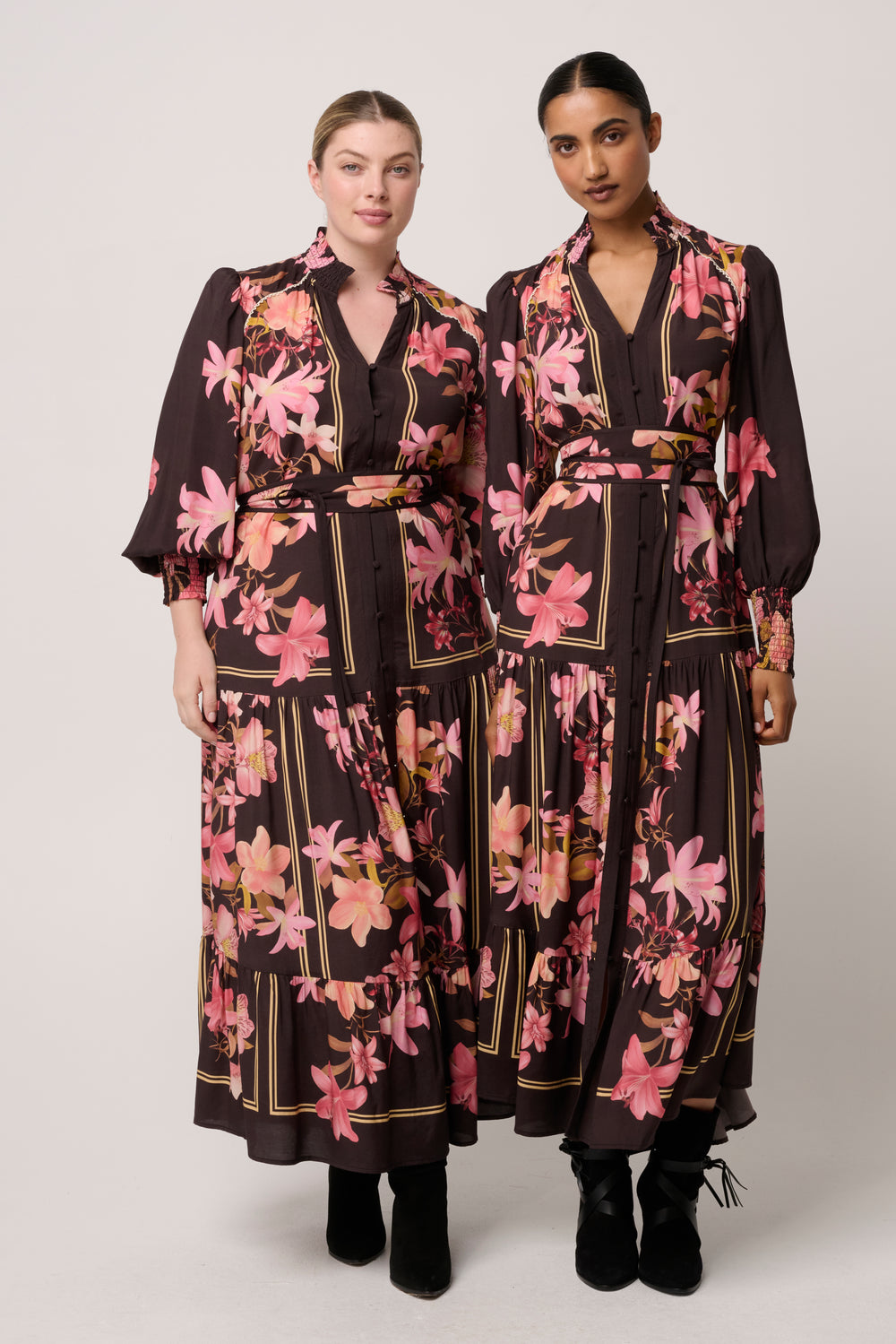 Adine Linen Viscose Printed Maxi Dress in Obsidian Bloom