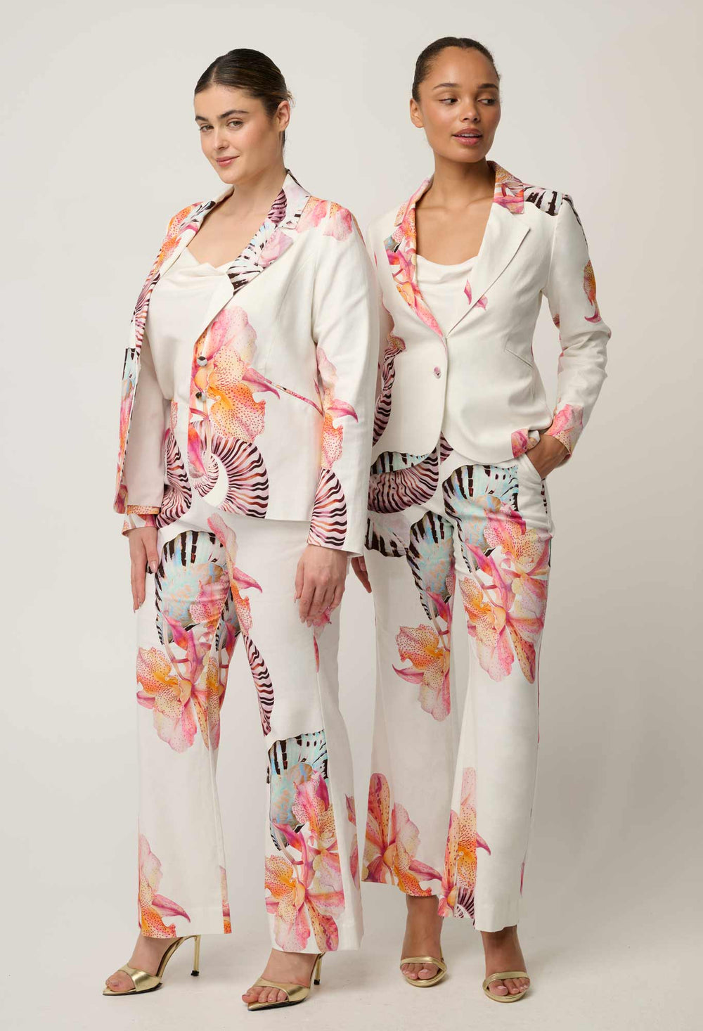 Kelsey Stretch Linen Viscose Blazer in Nautilus Bloom