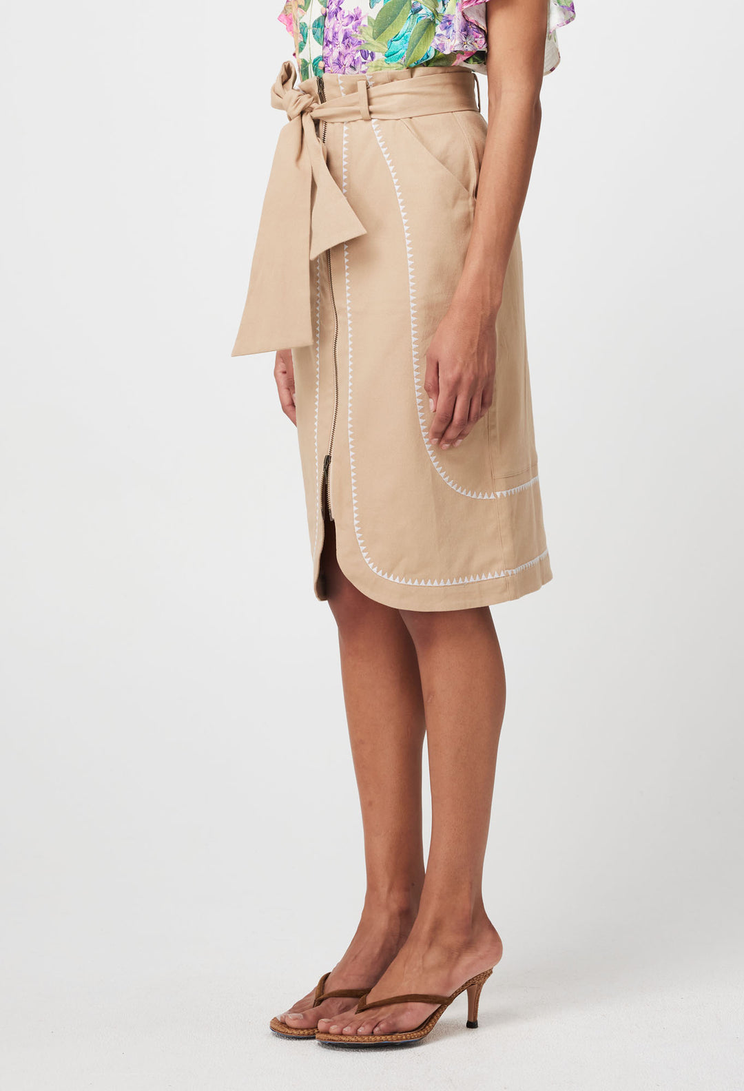 Delray Embroidered Stretch Cotton Skirt in Sand