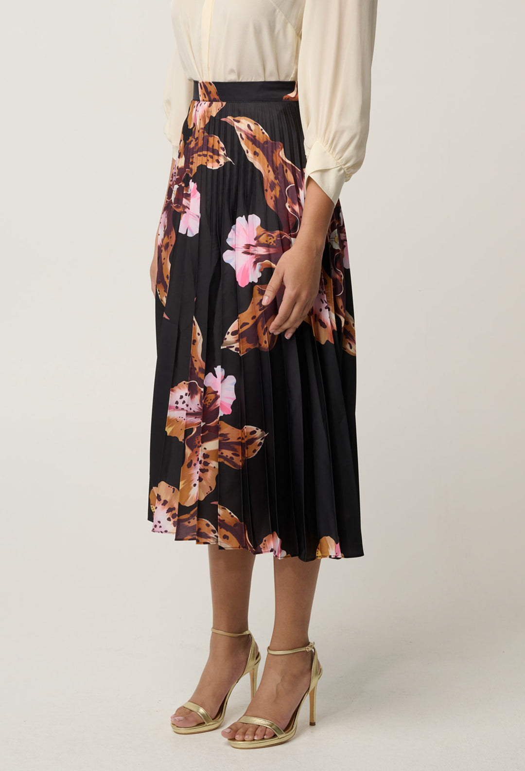 Iris Pleated Polyester Skirt in Sunset Orchid