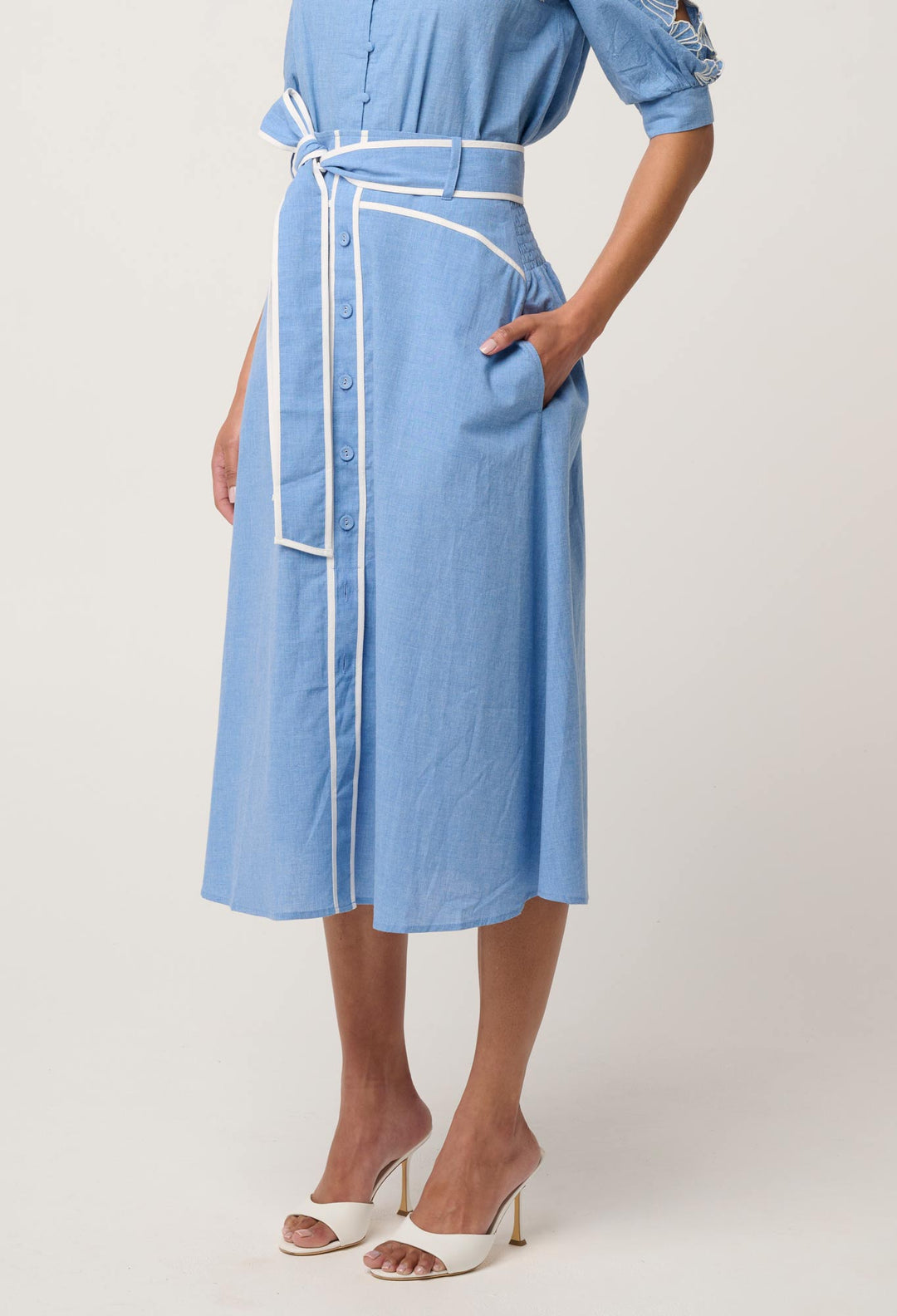 Selvia Cotton Chambray Contrast Bind Skirt in Blue Chambray
