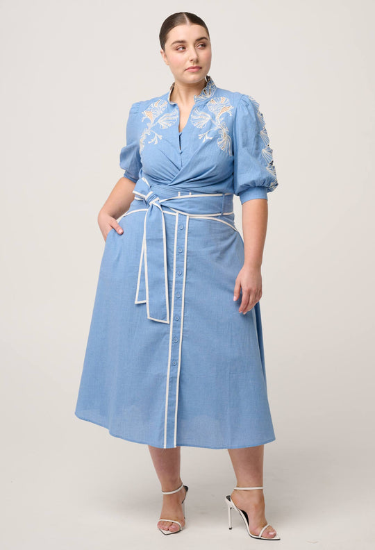 Selvia Cotton Chambray Contrast Bind Skirt in Blue Chambray
