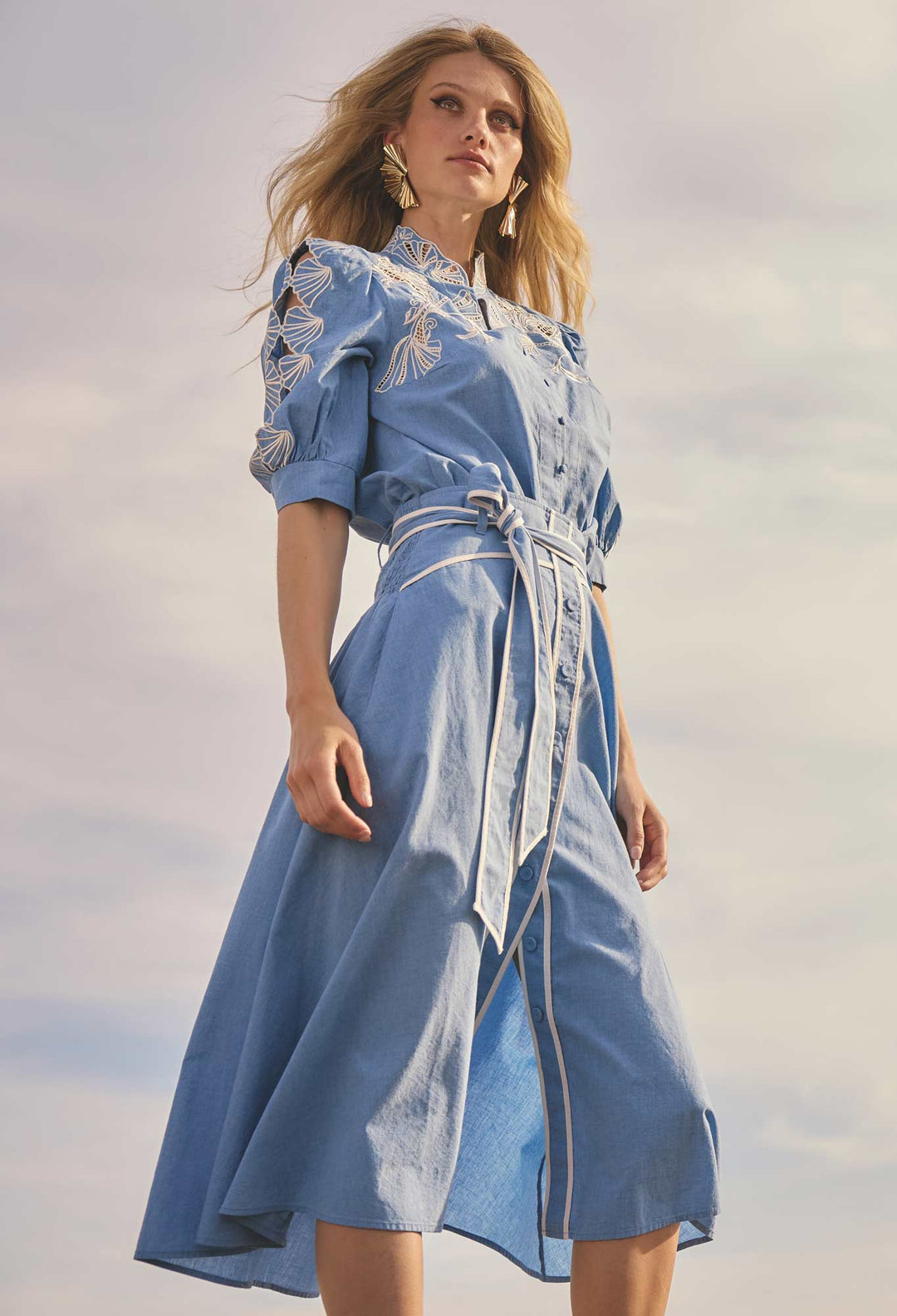Selvia Cotton Chambray Contrast Bind Skirt in Blue Chambray