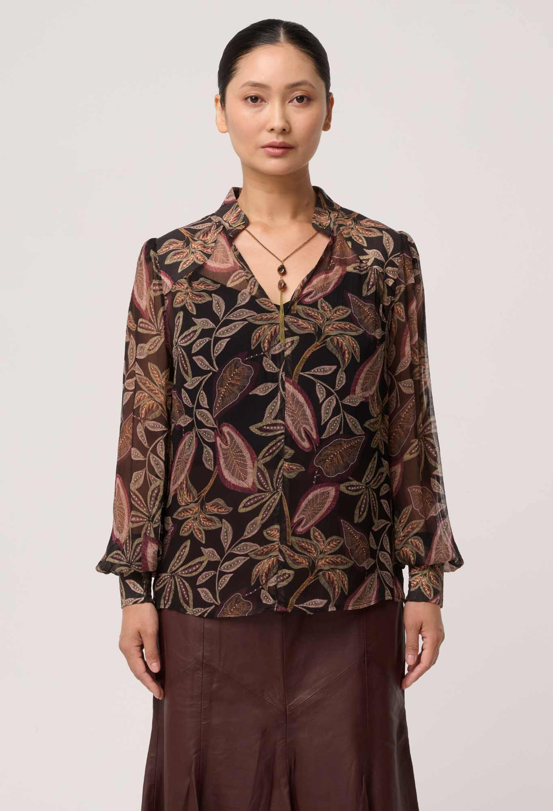 UNDER 5'4 Freya Sheer Viscose Blouse in Dark Tropique
