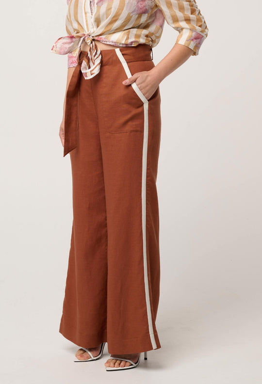 UNDER 5'4 Grace Tencel Linen Contrast Bind Pant in Caramel