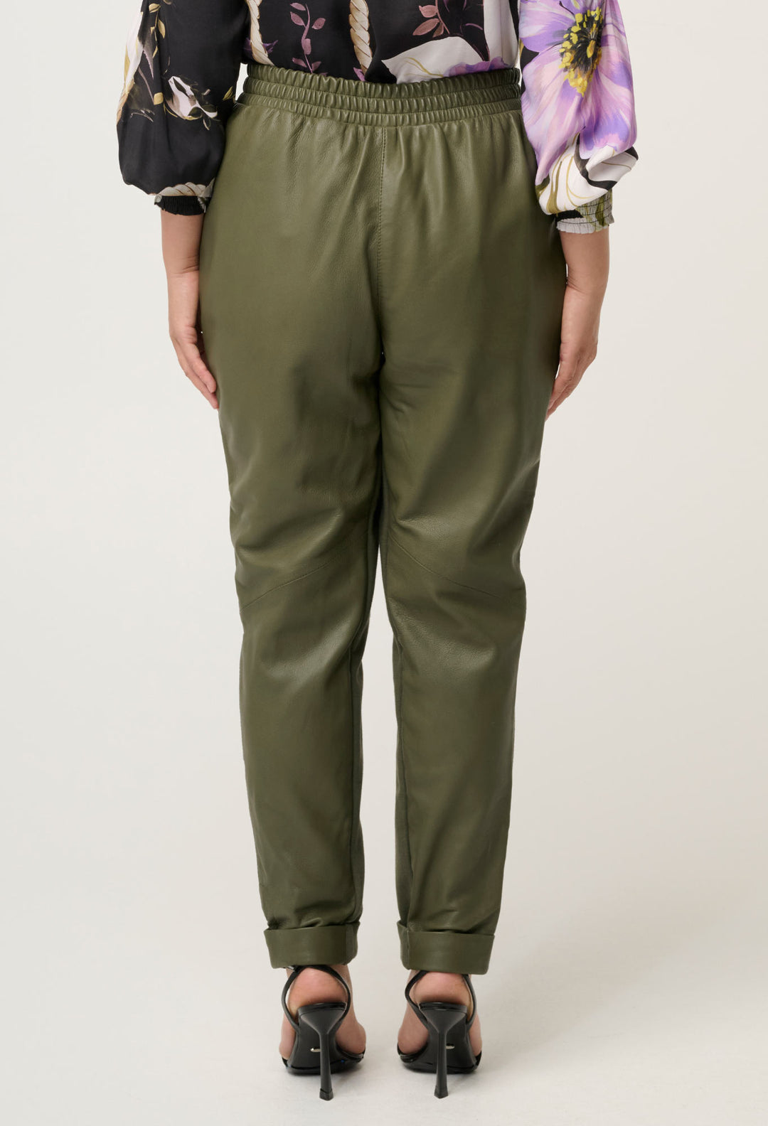 PETITE Sylvan Leather Jogger in Moss