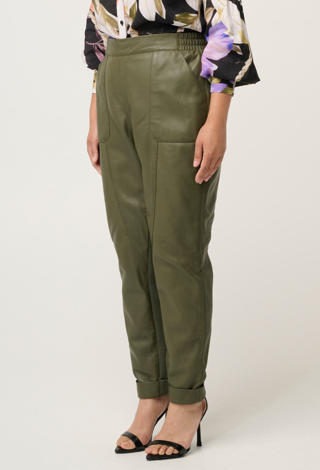 PETITE Sylvan Leather Jogger in Moss
