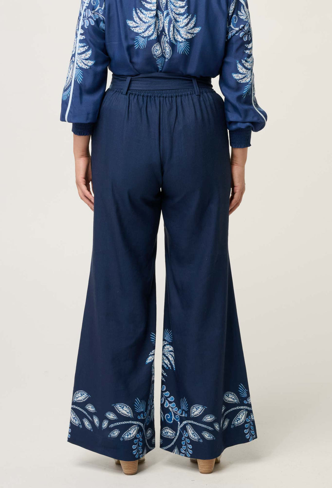 OnceWas PETITE Sloane Linen Viscose Wide Leg Pant with D-Ring Belt in Moonlit Batik