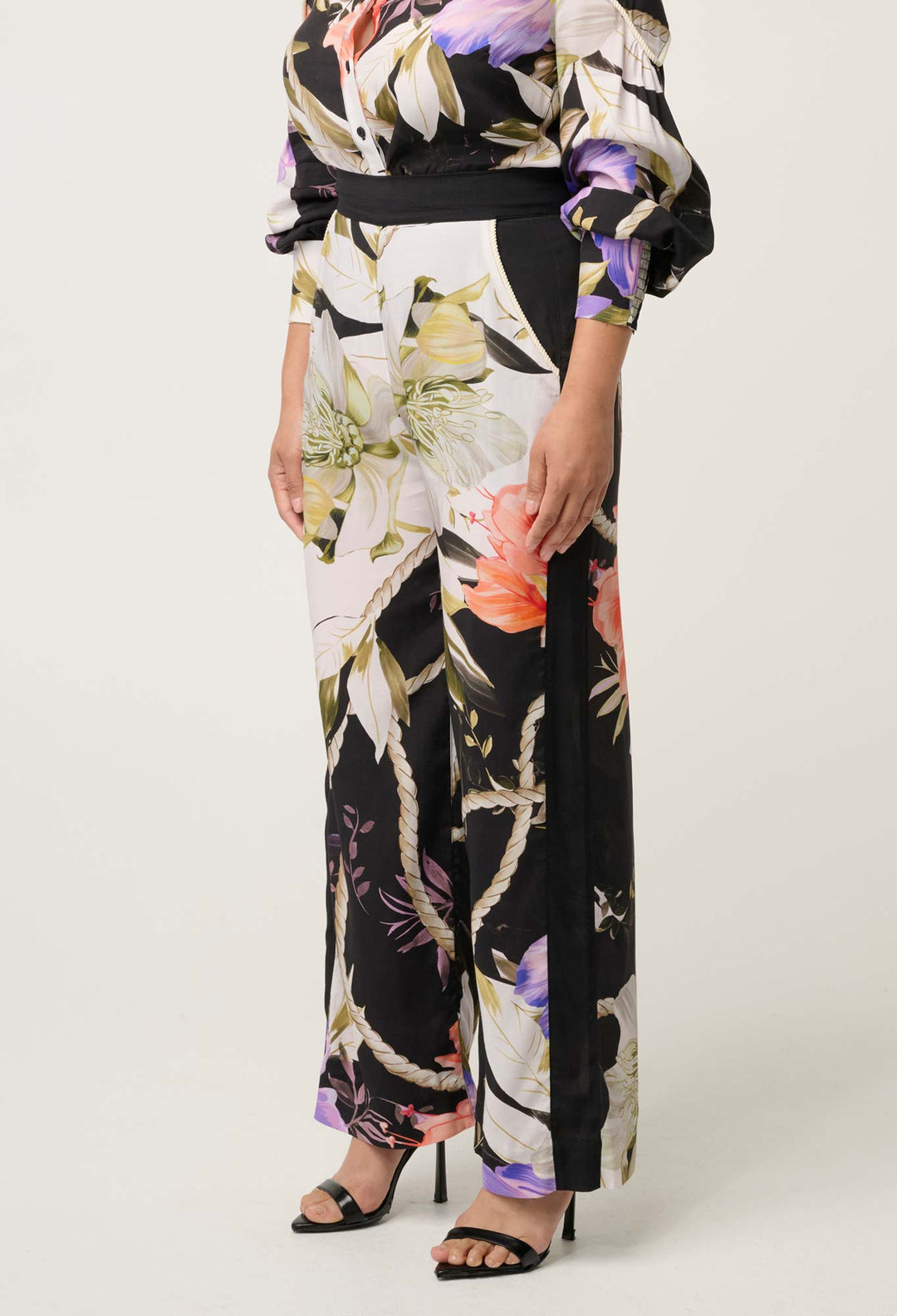 PETITE Sorrel Wide Leg Pant in Tangled Blossom