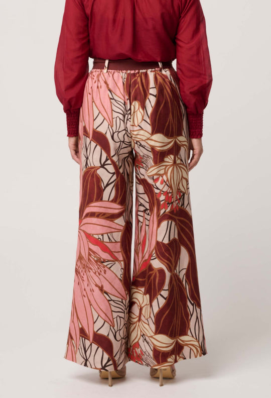 UNDER 5"4 Adele Linen Viscose Belted Printed Pant in Cathedral Botanic