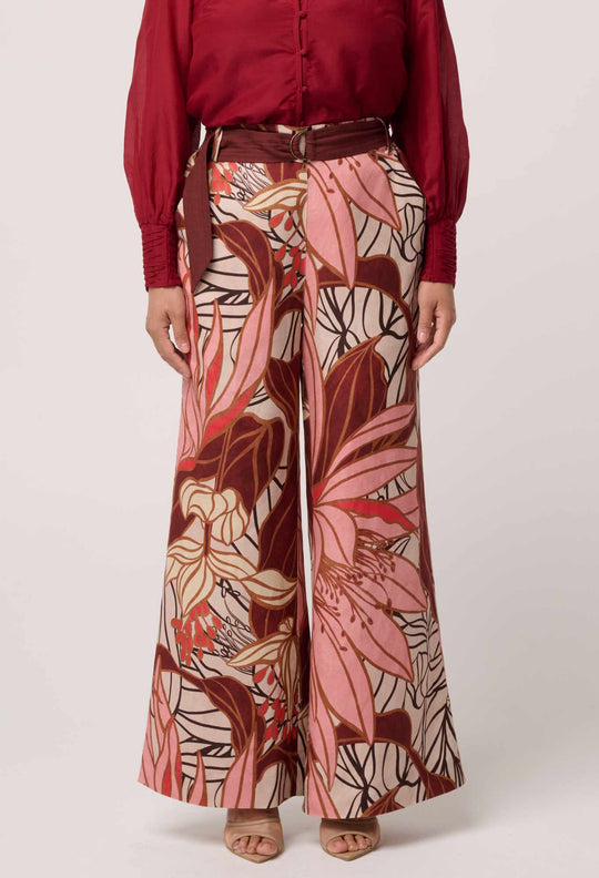 UNDER 5"4 Adele Linen Viscose Belted Printed Pant in Cathedral Botanic
