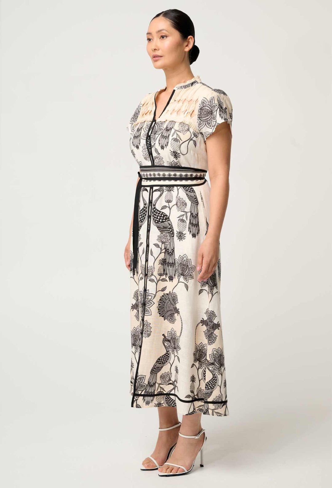 UNDER 5'4 Xanthia Diamond Smock Yoke Linen Viscose Dress in Imperial Stone