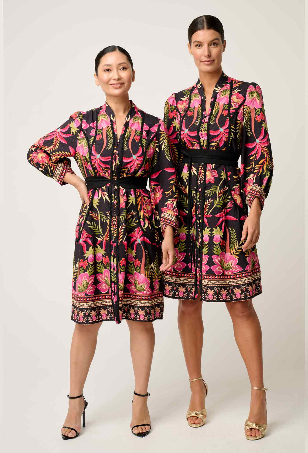 Onceas PETITE Aurelia  Viscose Lace Dress in Anthos Lótos