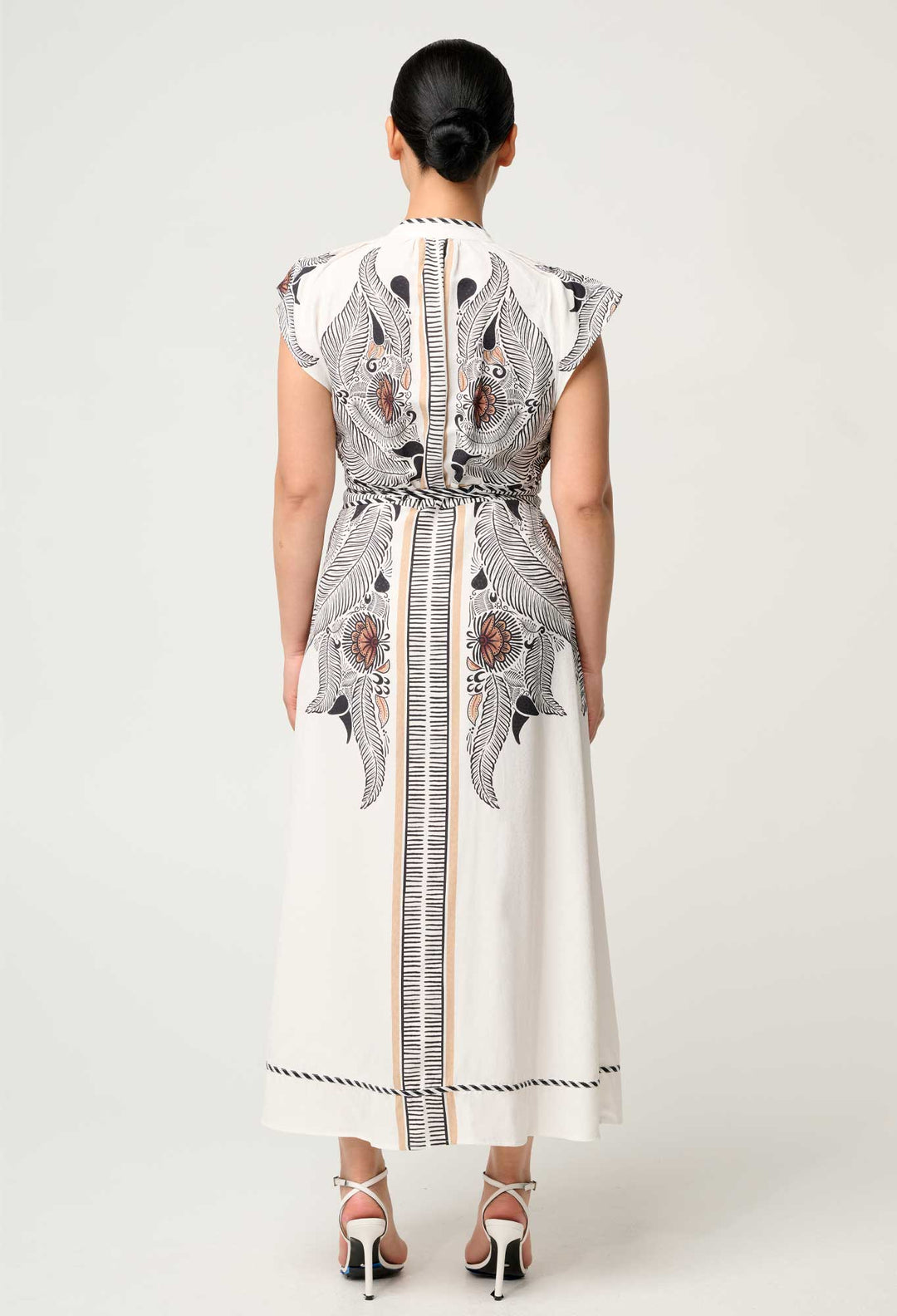 Petite Malika Viscose Flutter Sleeve Dress in Ivory Casablanca