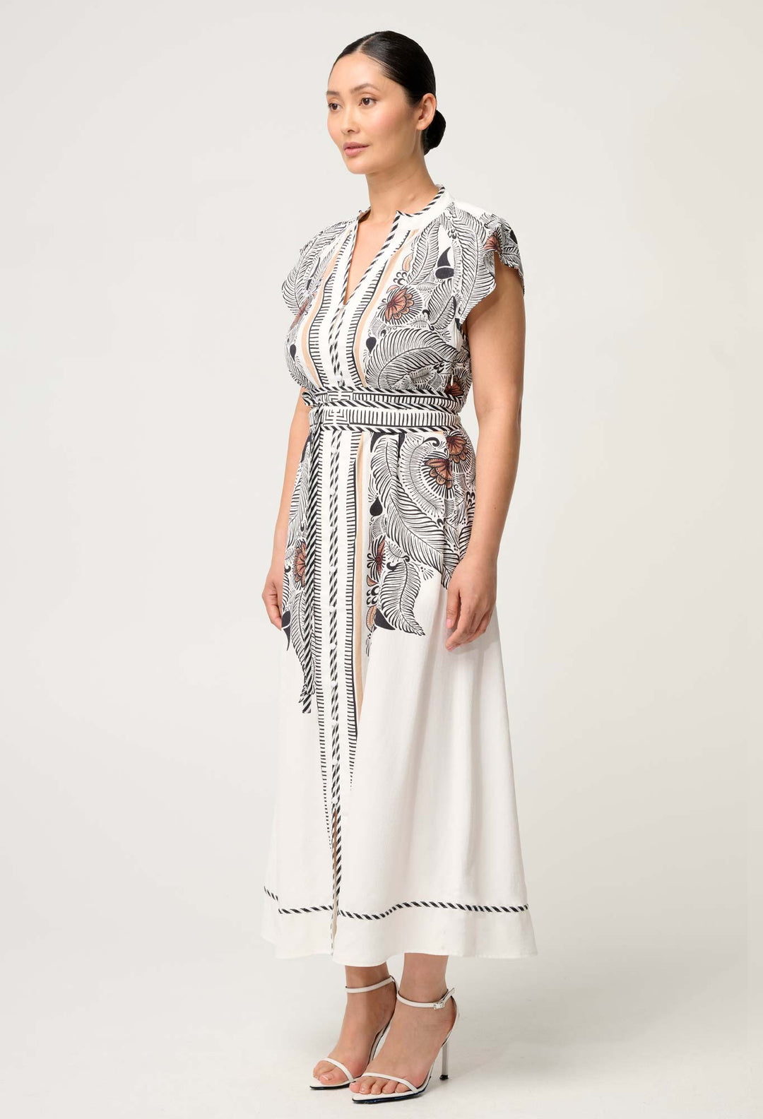 Petite Malika Viscose Flutter Sleeve Dress in Ivory Casablanca