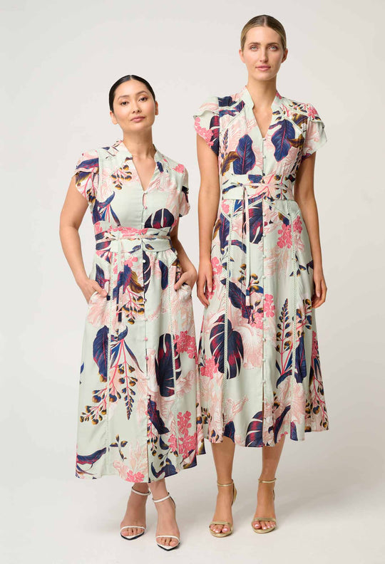 PETITE Maysa Viscose Dress in Oasis Flora