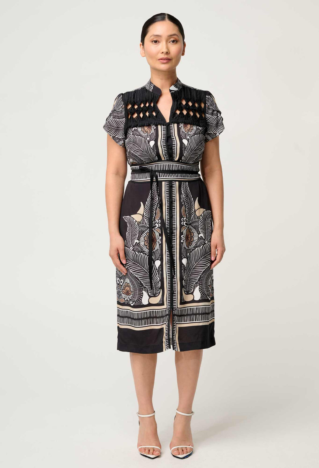 Petite Maha Diamond Smock Yoke Viscose Dress in Onyx Casablanca