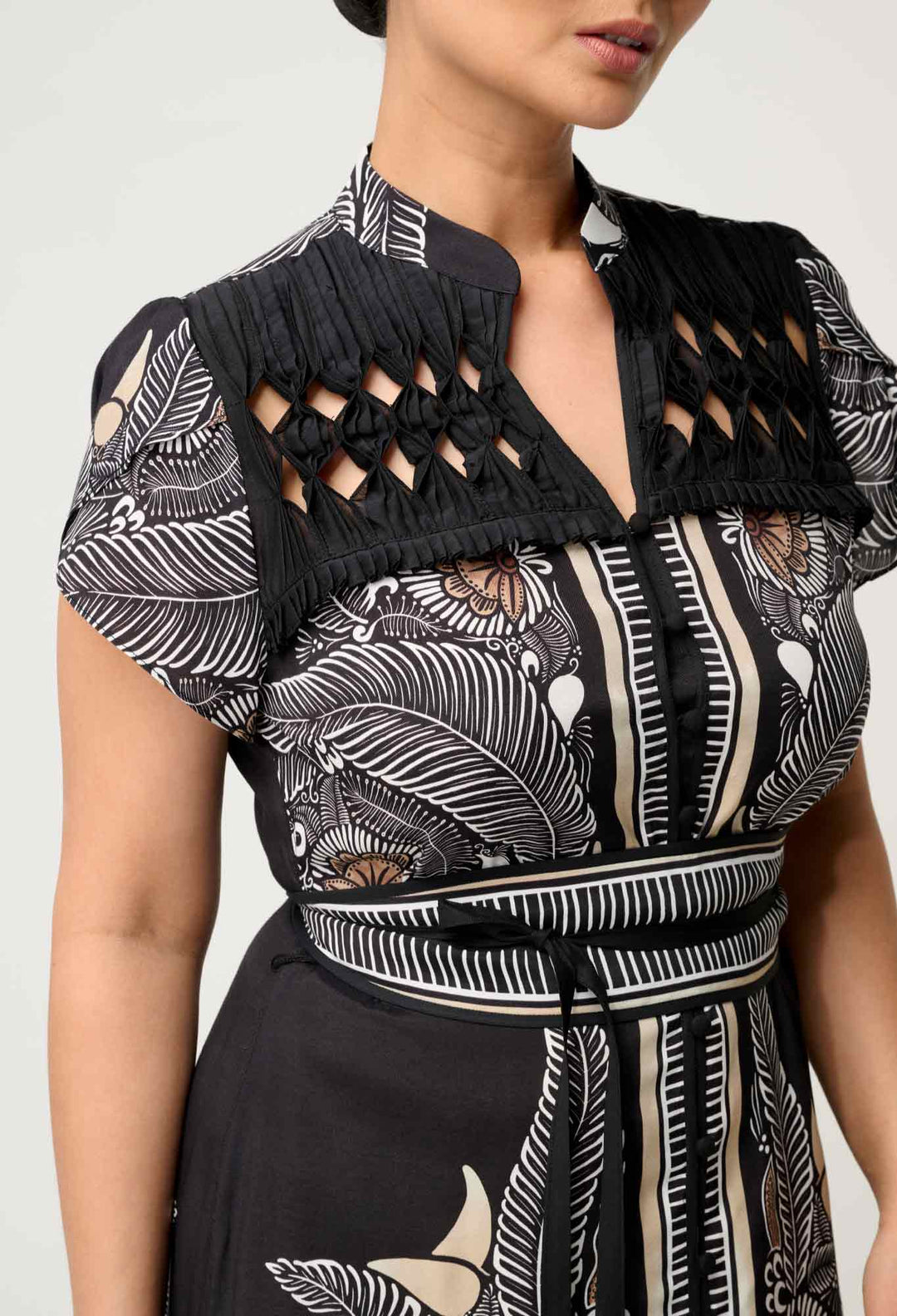 Petite Maha Diamond Smock Yoke Viscose Dress in Onyx Casablanca