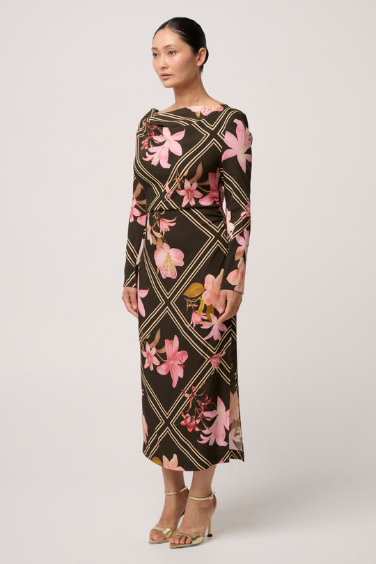 UNDER 5'4 Jayden Cupro Viscose Stretch Dress in Obsidian Bloom