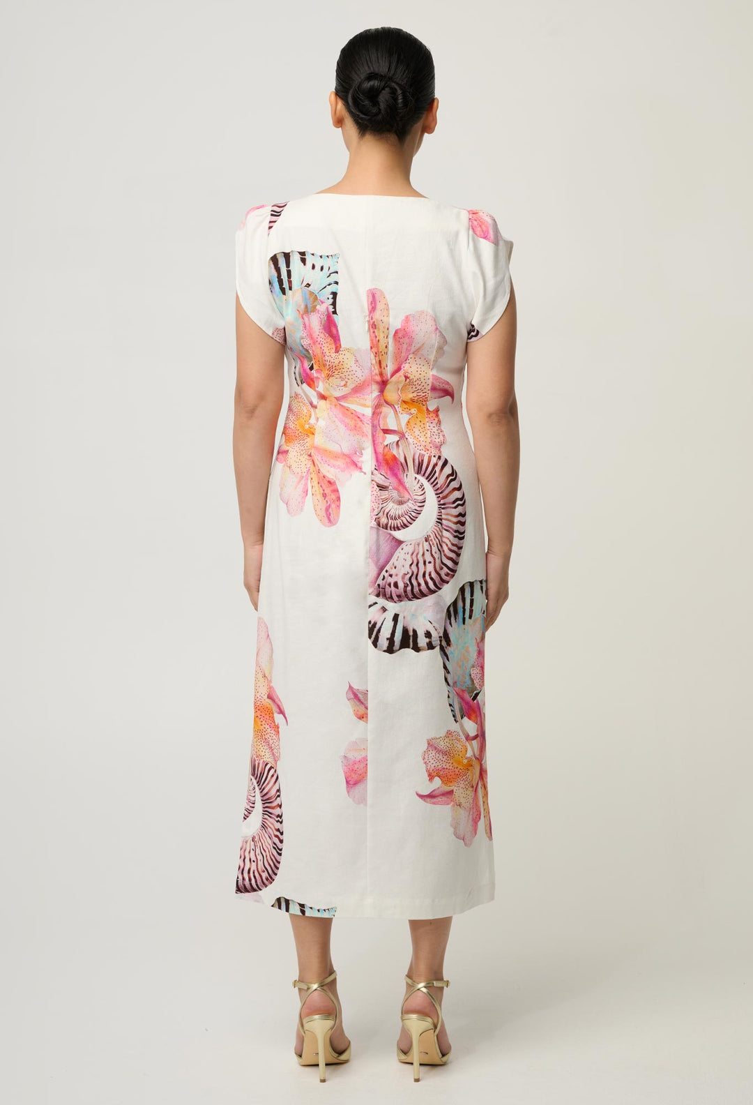 UNDER 5'4 Geneva Stretch Linen Viscose Column Midi Dress in Nautilus Bloom
