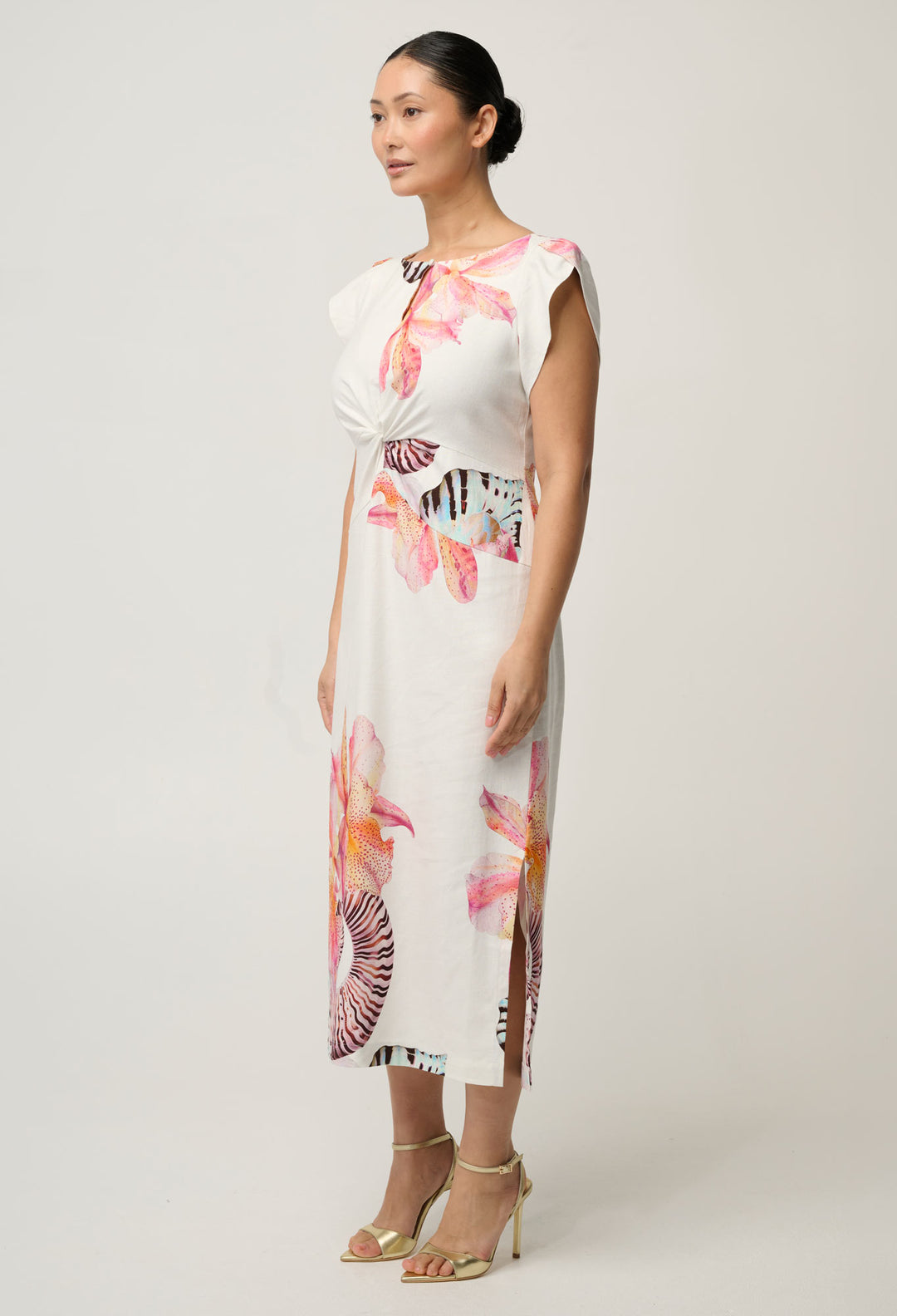 UNDER 5'4 Geneva Stretch Linen Viscose Column Midi Dress in Nautilus Bloom