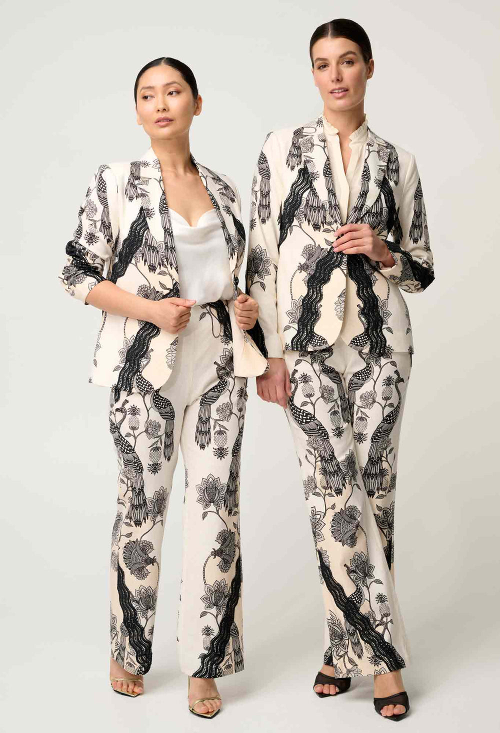 OnceWas PETITE Leandro Contrast Lace Linen Viscose Stretch Blazer in Imperial Stone